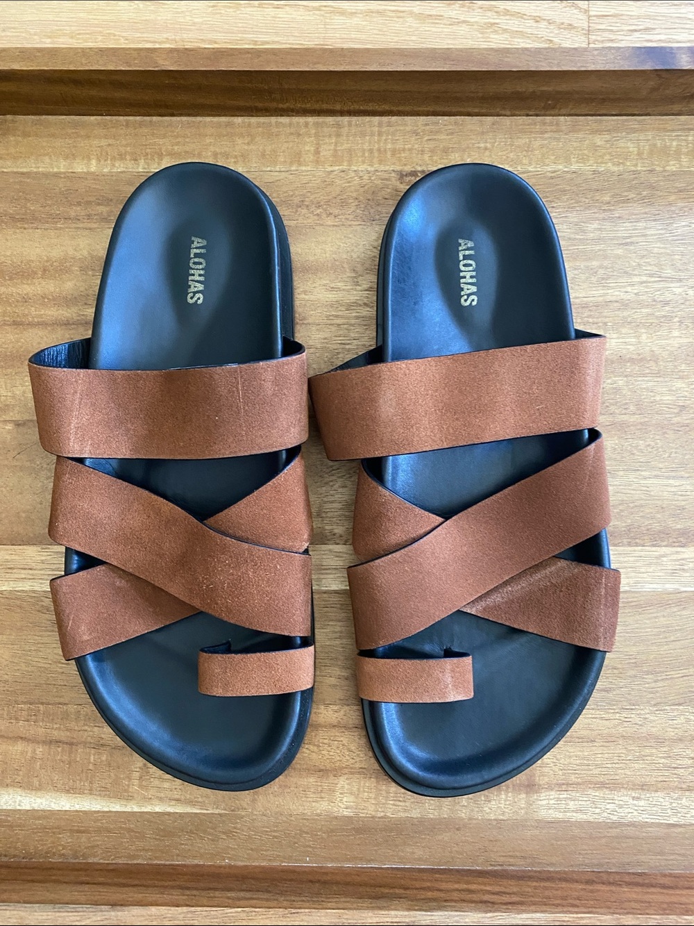 ALOHAS: Women’s Harlow Suede Sandal